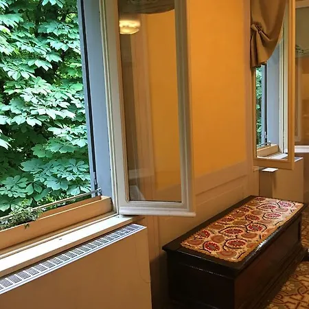 Appartamento Il Giardino Degli Artisti Centralissimo Parma