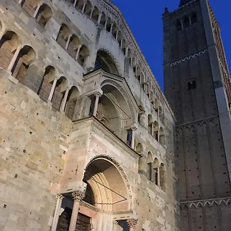 Il Giardino Degli Artisti Centralissimo Appartamento Parma